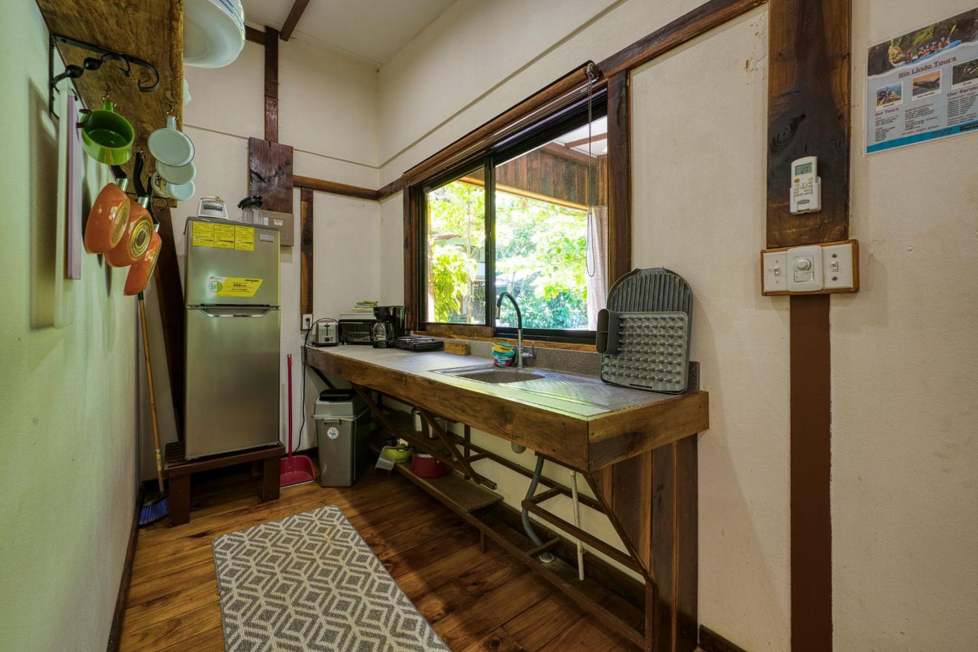 Bamboo River House And Hotel Dominical Exterior photo