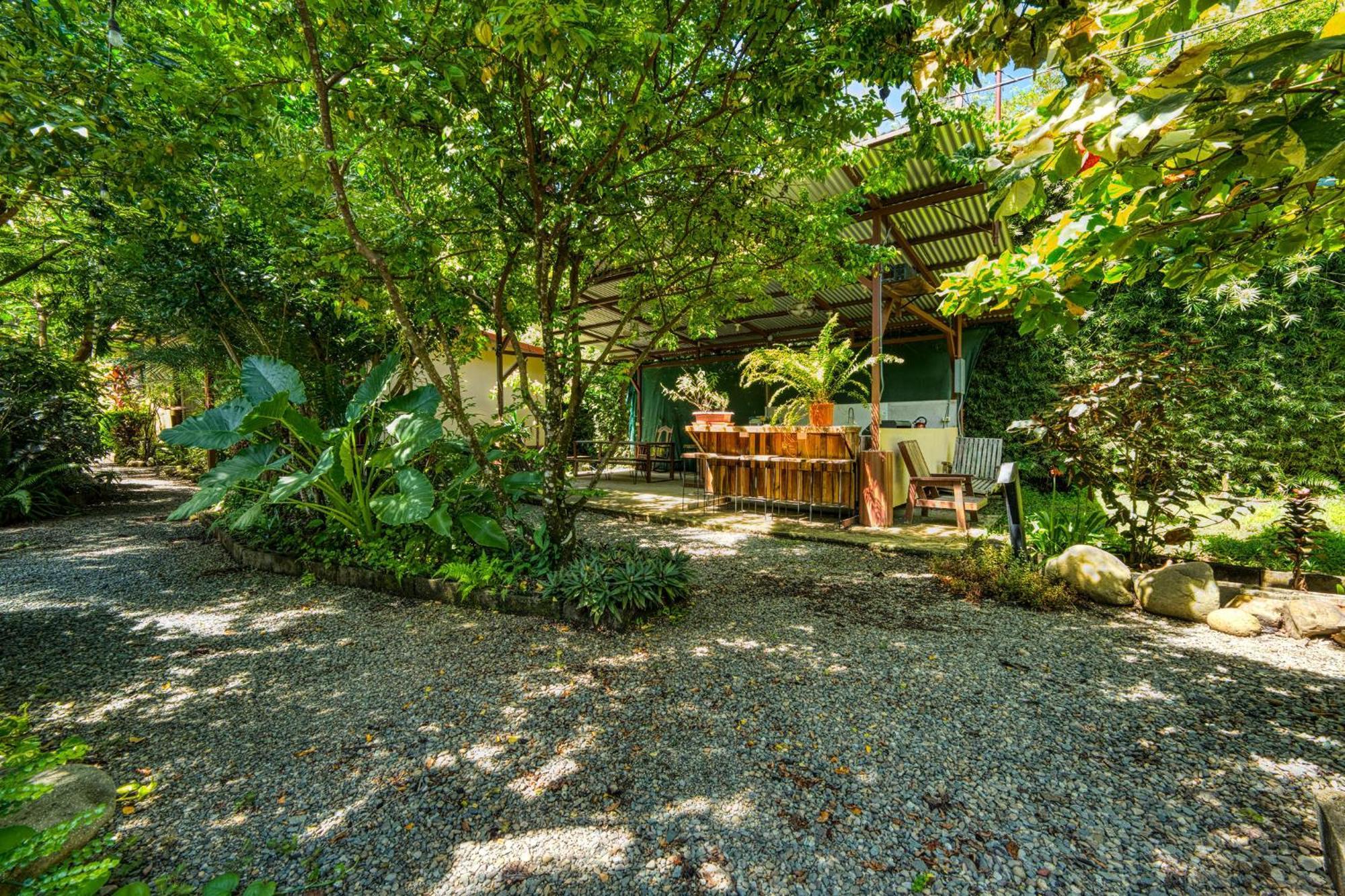 Bamboo River House And Hotel Dominical Exterior photo