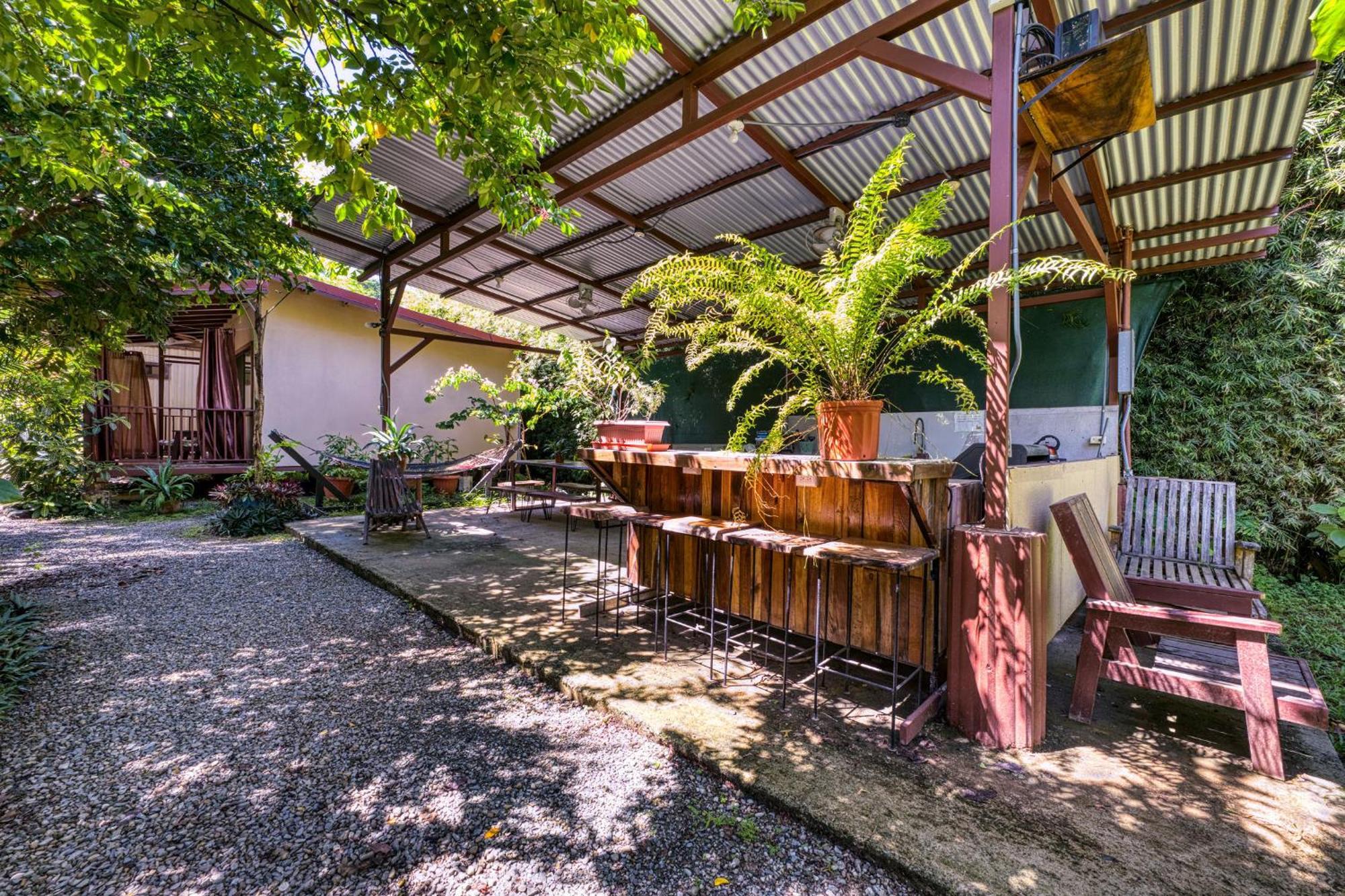 Bamboo River House And Hotel Dominical Exterior photo