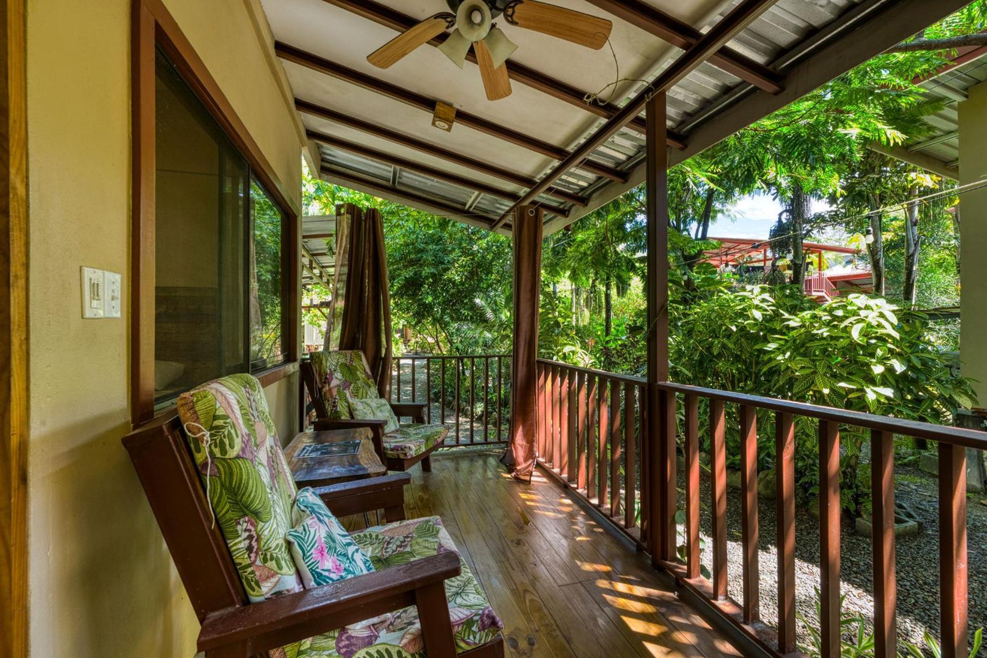 Bamboo River House And Hotel Dominical Exterior photo