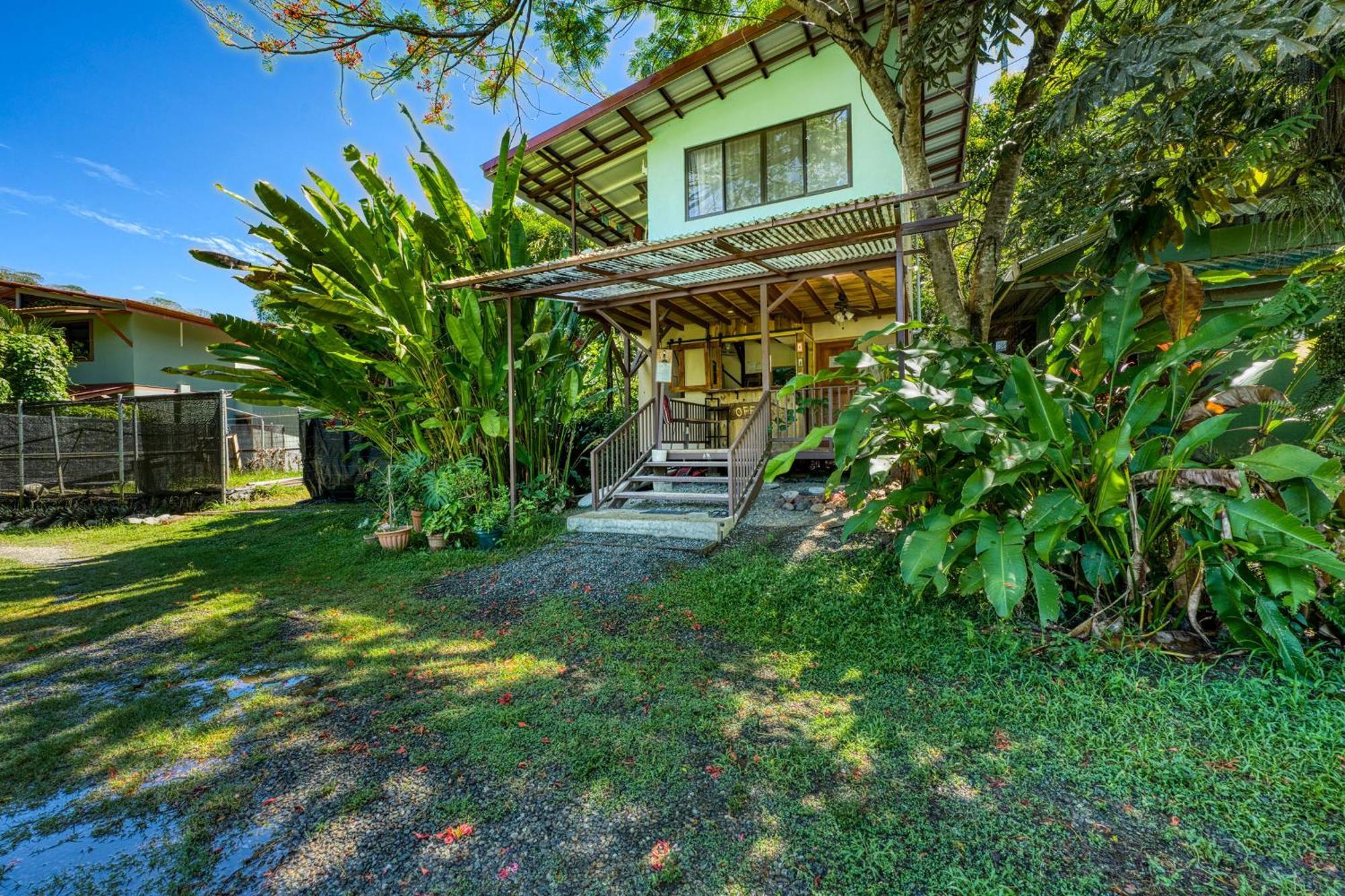 Bamboo River House And Hotel Dominical Exterior photo
