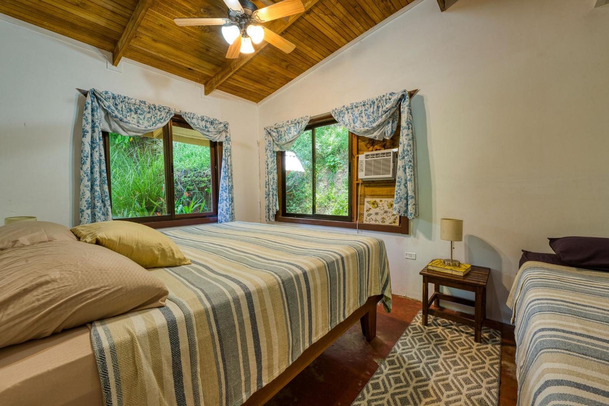 Bamboo River House And Hotel Dominical Exterior photo